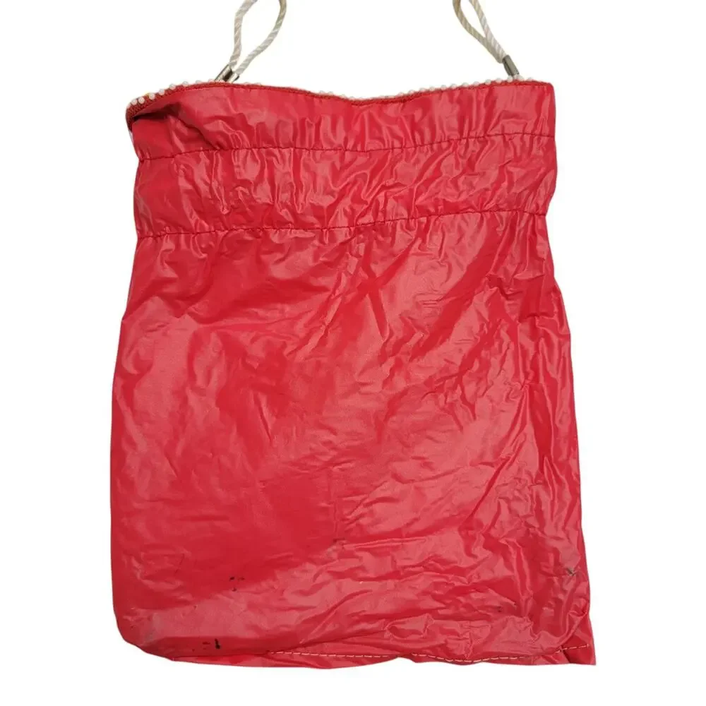 Unbranded this striking